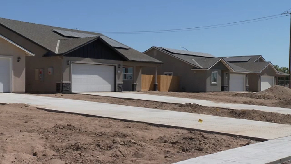 new visalia housing